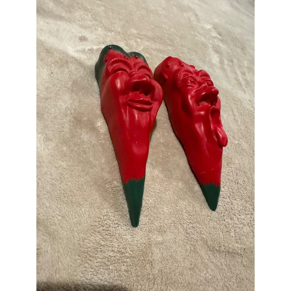 Red Chili Pepper Anthropomorphic Faces Signed By Artist R. Vandamme 1996… - Picture 3 of 15
